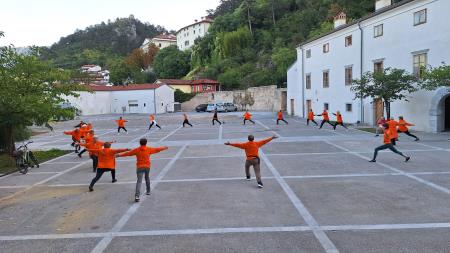 Društvo Šola zdravja vam podarja brezplačno razgibavanje prek Zooma (2)